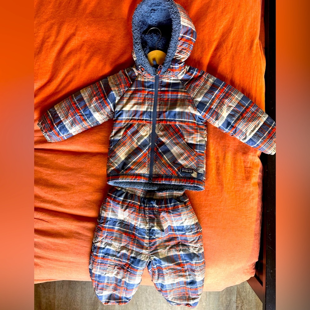 Patagonia Toddler reversible Tribbles Jacket and Snow pants set Size 2 T
